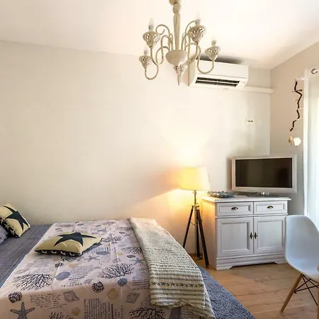 Majda Apartment *